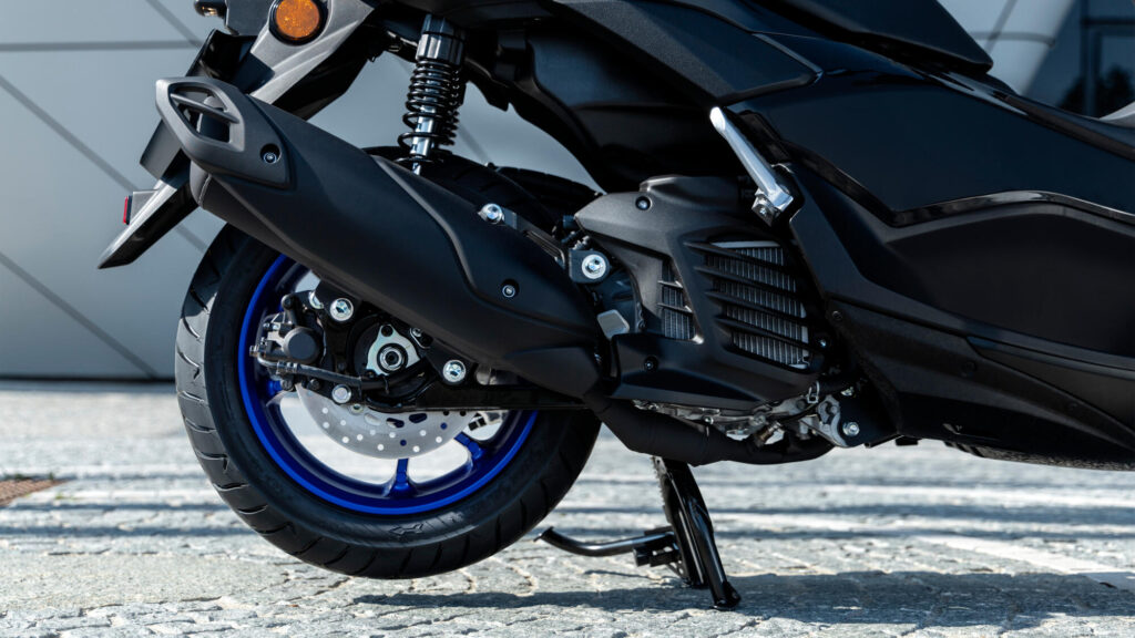 Τροχοί 13 ιντσών, δισκόφρενα με ABS