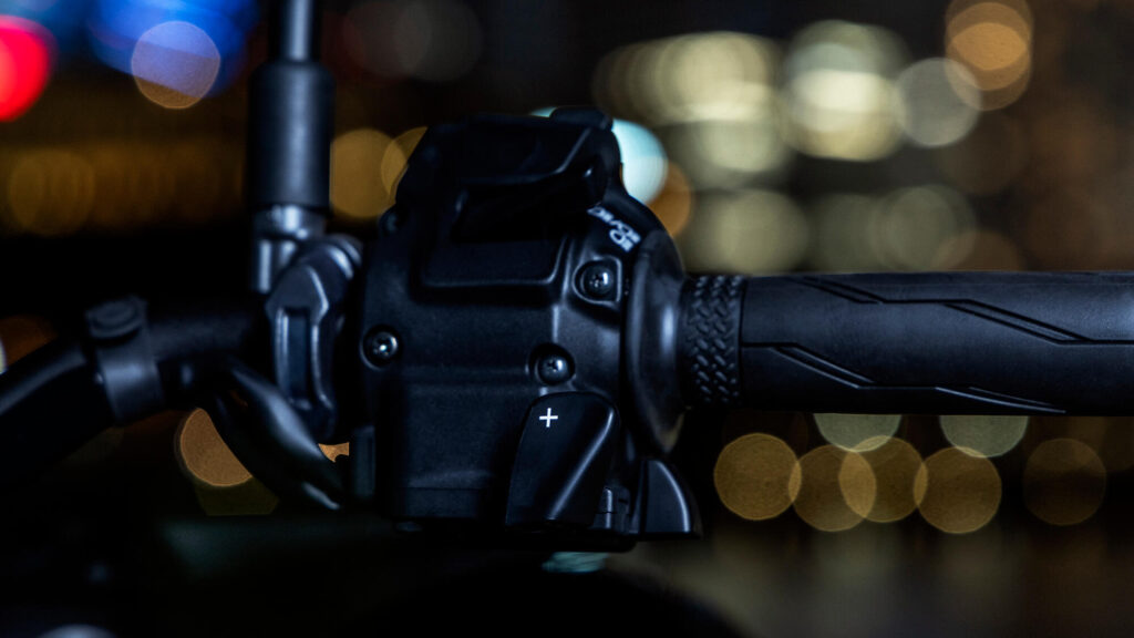 Μια νέα εποχή οδήγησης με το αυτόματο-σειριακό κιβώτιο ταχυτήτων Y-AMT και Smart Key