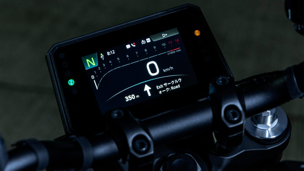 Πλήρως έγχρωμη οθόνη TFT 5 ιντσών με συνδεσιμότητα και πλοήγηση