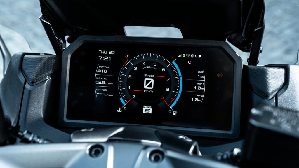 Οθόνη 7 ιντσών με βελτιωμένη συνδεσιμότητα