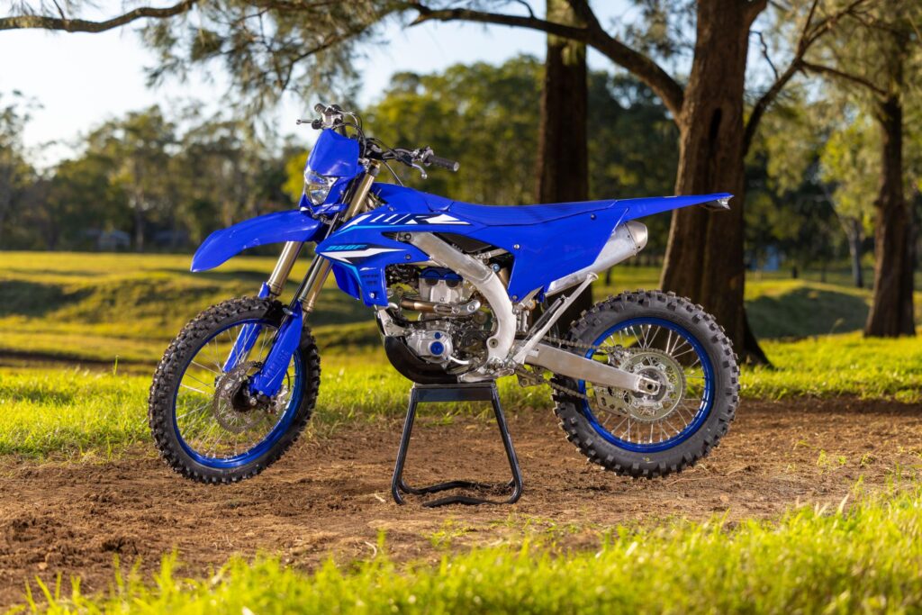 Βελτιστοποιημένο πλαίσιο τύπου YZ250F με αμφίπλευρες δοκούς